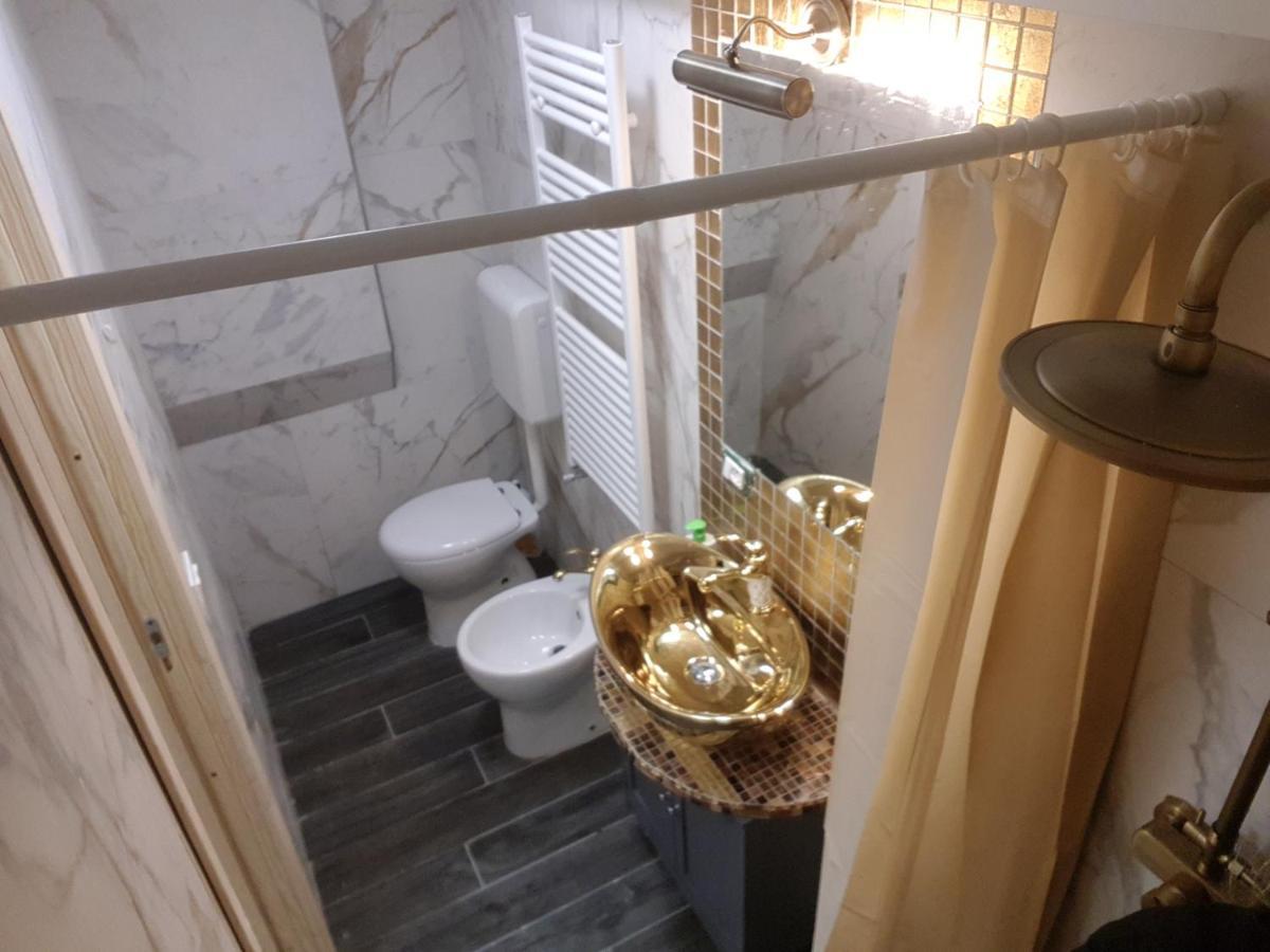 The Secret Garden In The Very Heart Of Apartamento